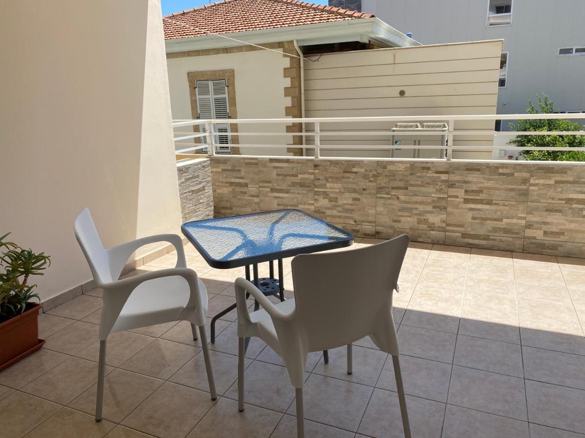 Holiday City Center Apartment Ларнака Екстериор снимка