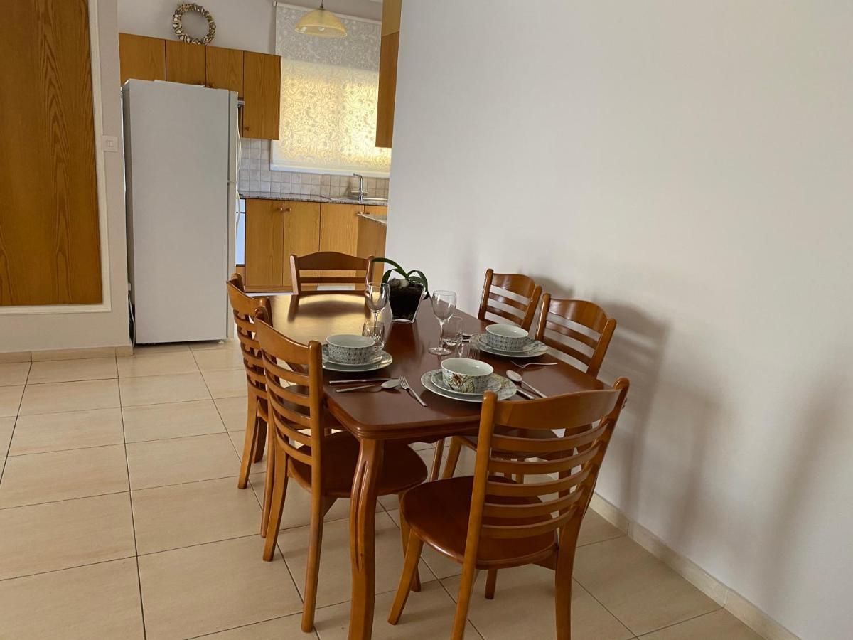 Holiday City Center Apartment Ларнака Екстериор снимка